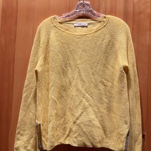 Amina rubinacci yellow knit cashmere sweater